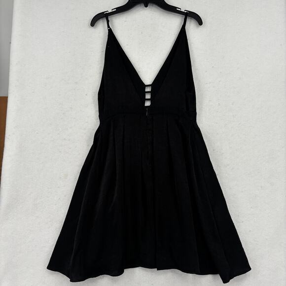 Free People Gabby Party All Night Dress Size 2 Black Fit and Flare Mini LBD - Picture 8 of 13